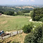 ファームステイ Tenuta San Savino Delle Rocchette
