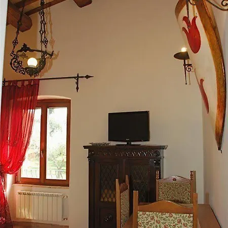 Alloggio per agriturismo Tenuta San Savino Delle Rocchette Poggiolo (Terni)